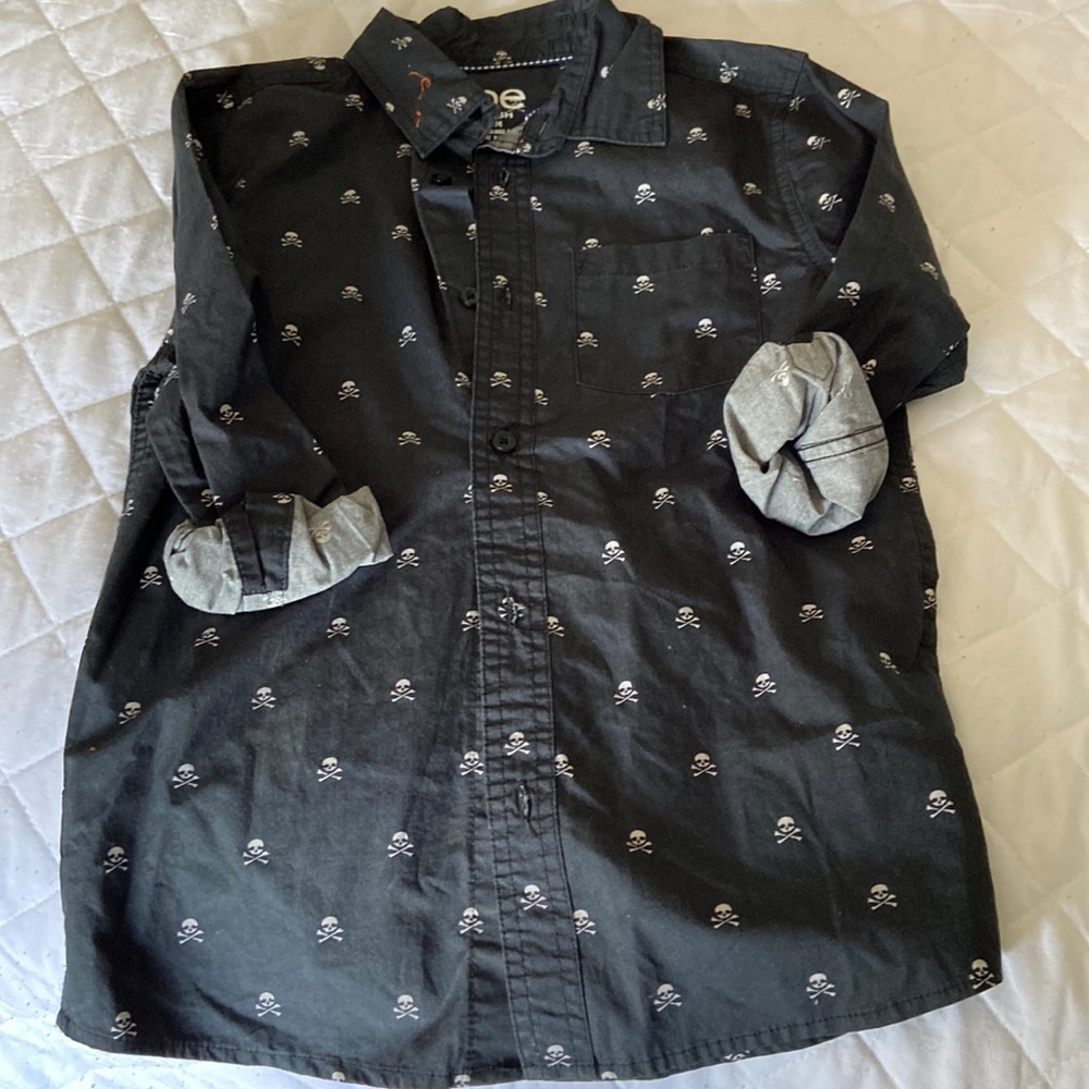 Boys nice long sleeve dress shirt.